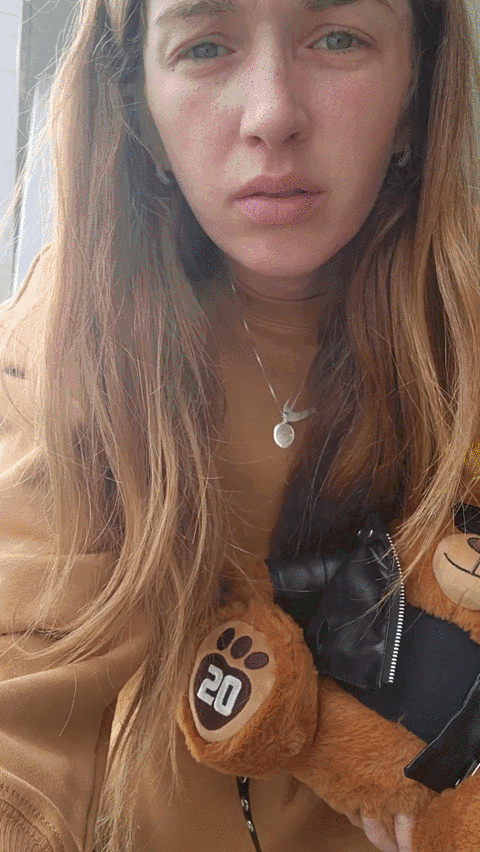 Animated image out of testimonial from Alicia