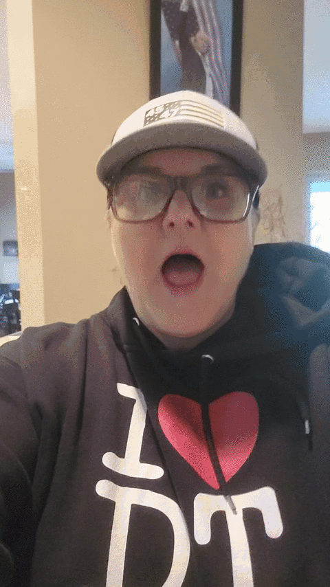 Animated image out of testimonial from Andrea Hoffer