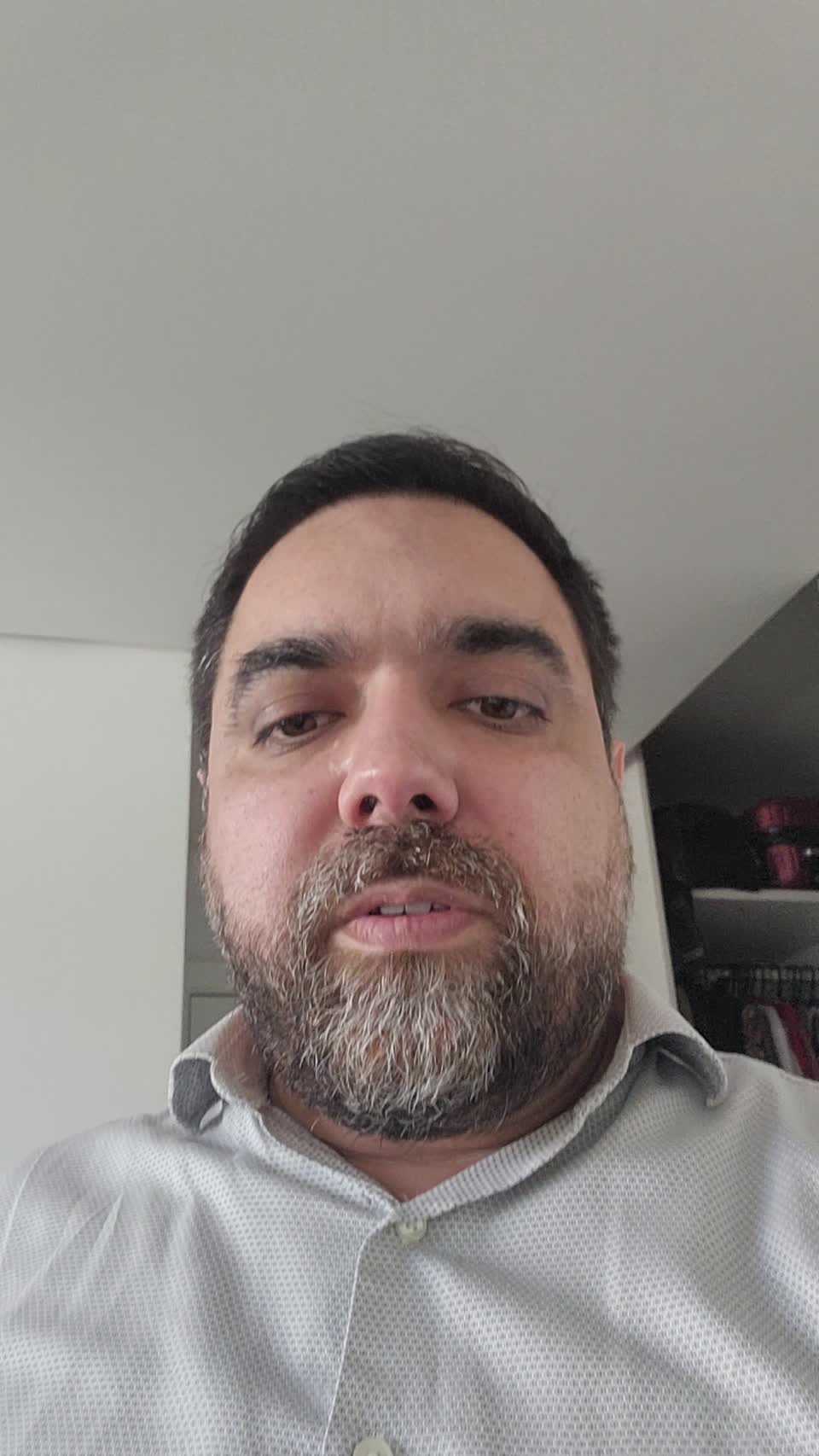 Still image out of testimonial from Marcelo Possa