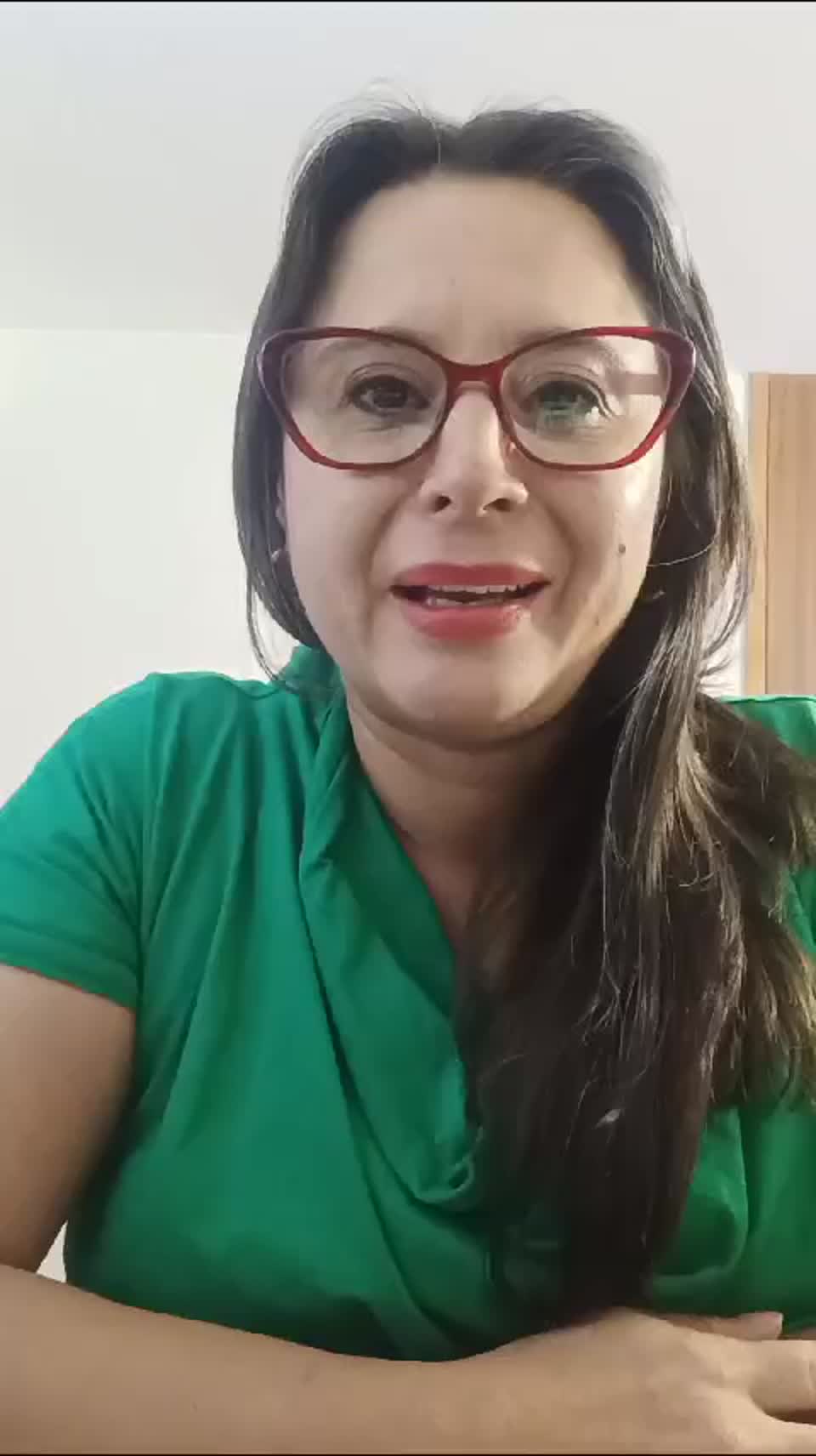 Still image out of testimonial from Gina Suarez