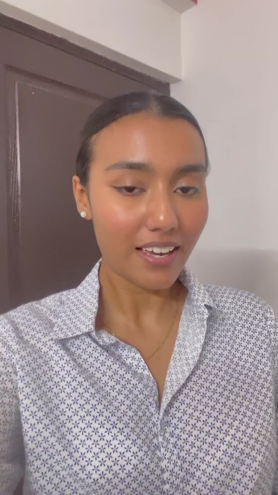 Still image out of testimonial from Rhea