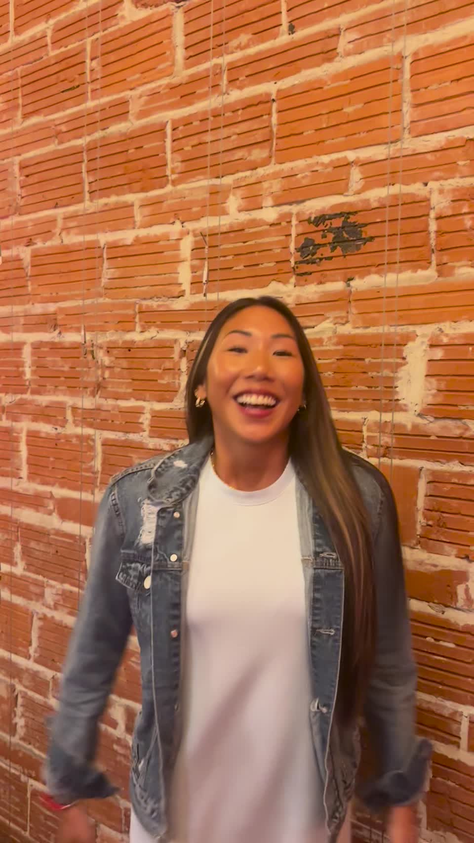 Still image out of testimonial from Saralin Reed