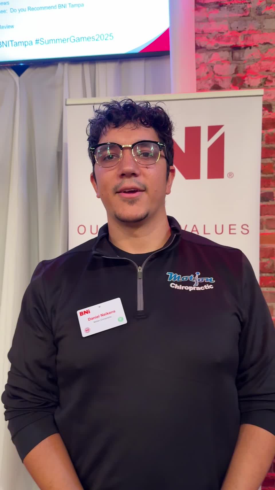 Still image out of testimonial from Dr. Daniel Neikens