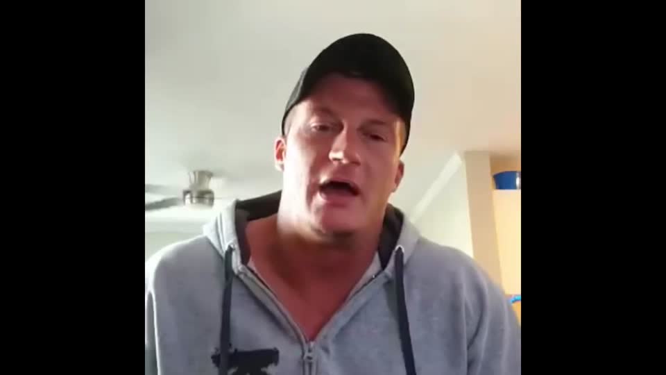 Still image out of testimonial from Chris