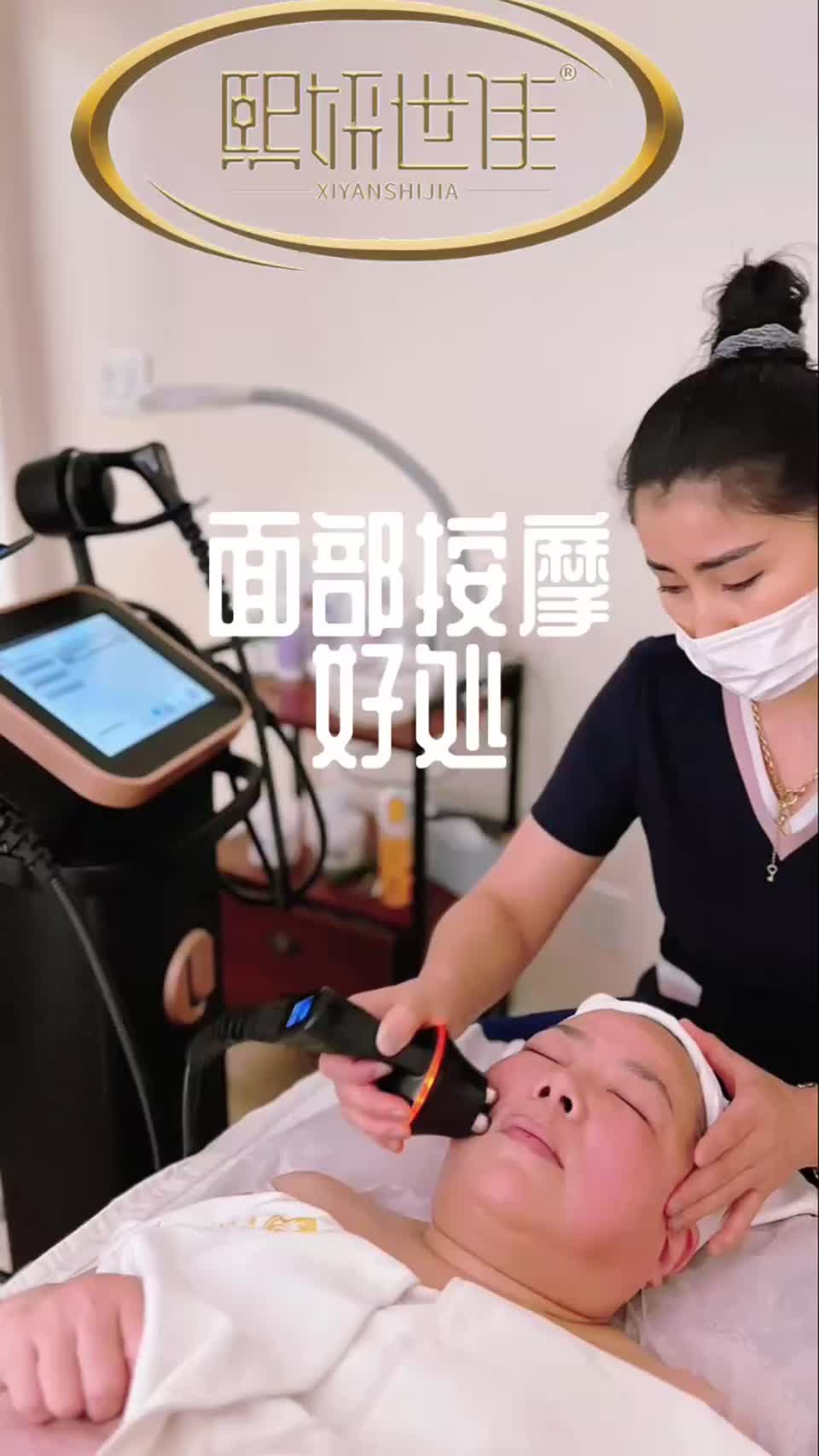 Still image out of testimonial from Isabella